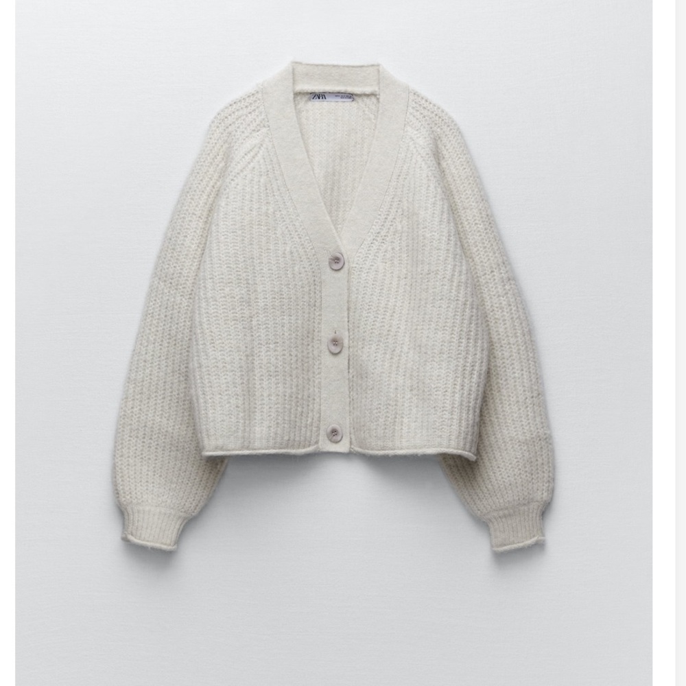 Zara Knit cropped Cardigan with buttons